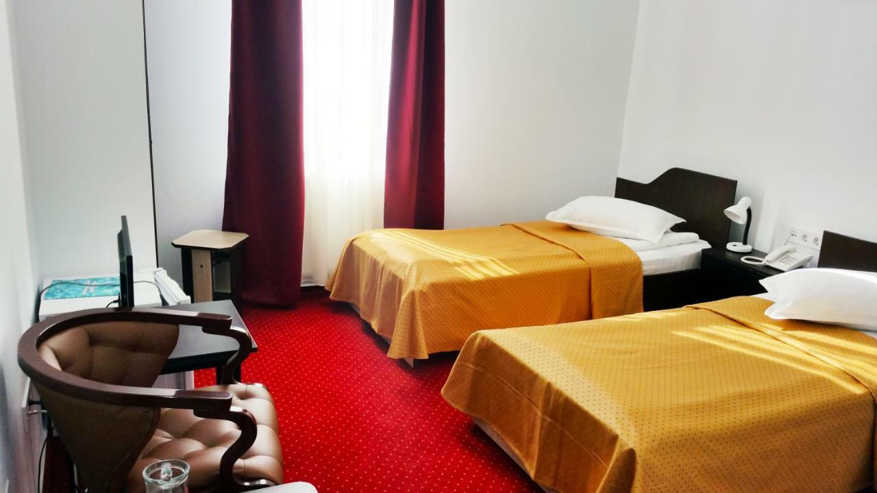 Hotel Teilor Caciulata Esterno foto